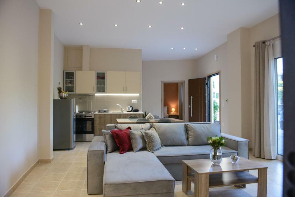 Beautiful House In Alimos Near To The Beach And Metro Athènes Extérieur photo