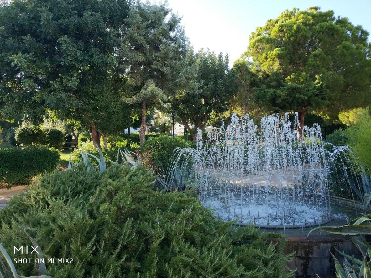 Beautiful House In Alimos Near To The Beach And Metro Athènes Extérieur photo
